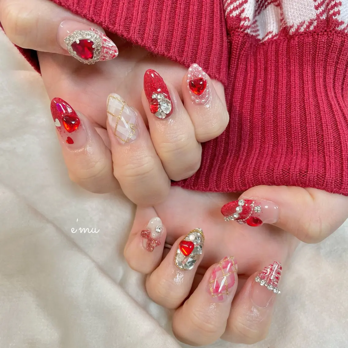 ネイル 赤色 ハンドネイル nail salon e'mu💐のネイルデザイン