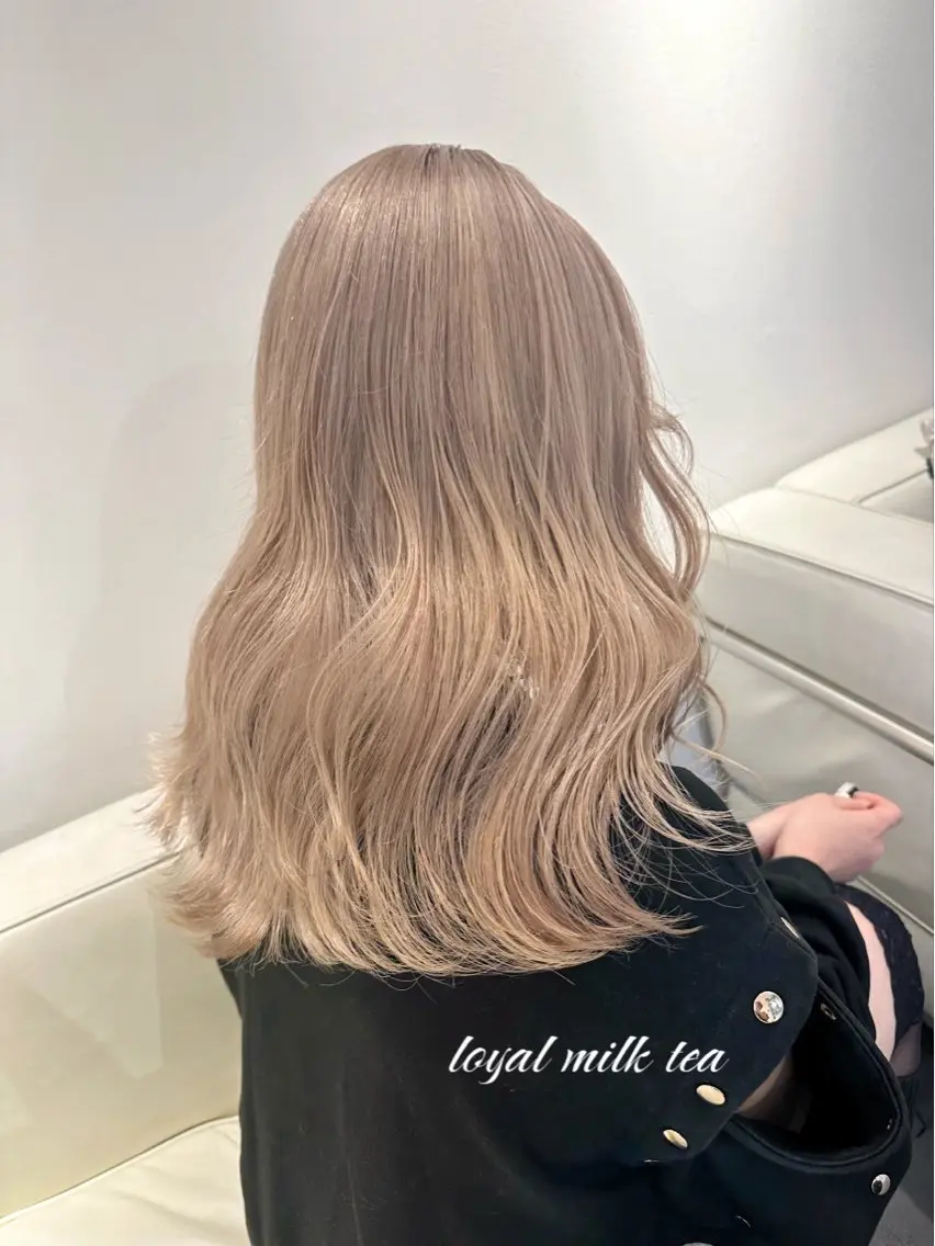 セミロング カラー ベージュカラー ブリーチ ブロンド ブルーカラー ケアブリーチ カット ヘアカラー トリートメント ヒロミ/ミルクティー /ブロンド/ピンクのヘアスタイル