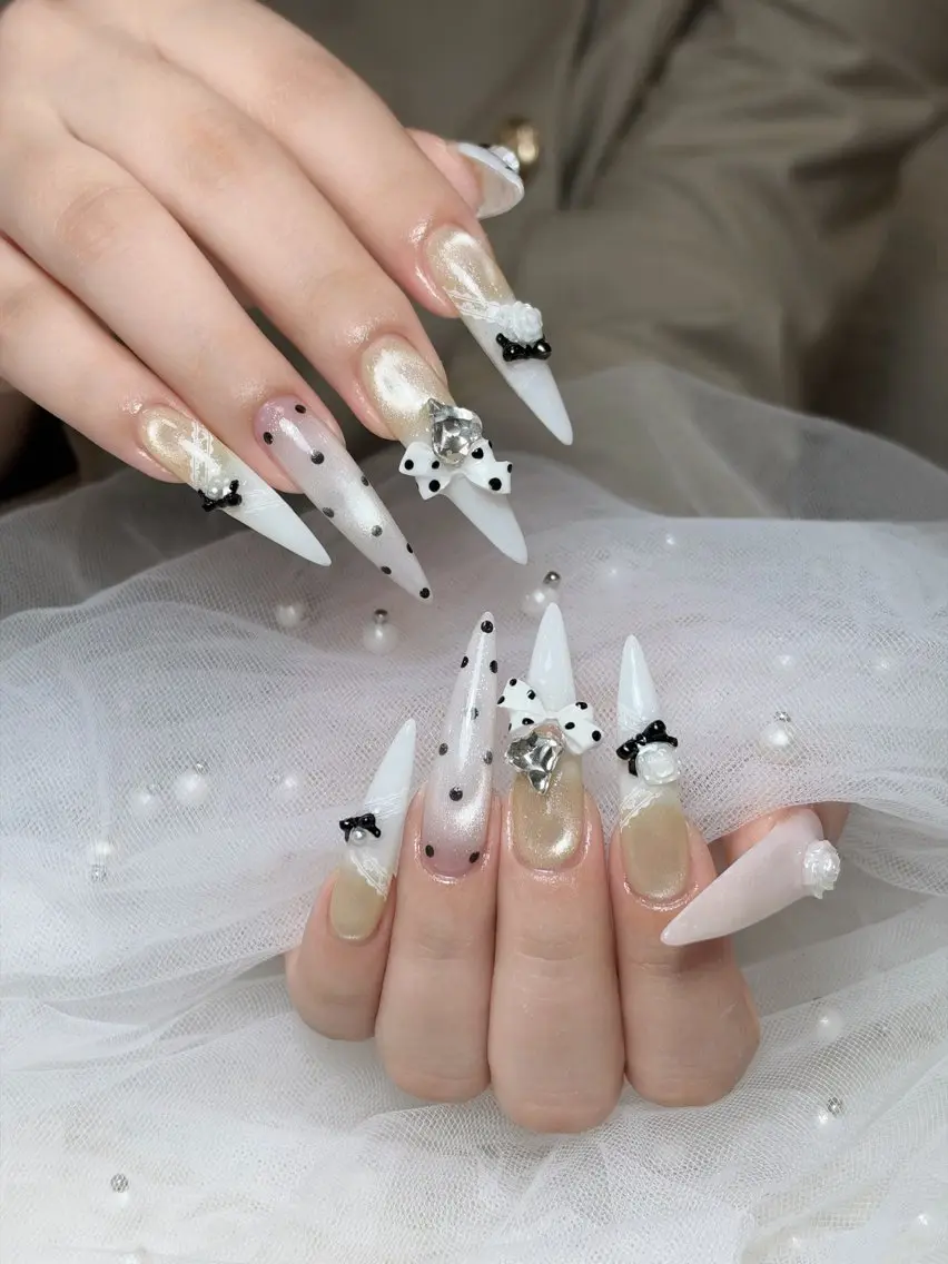 ネイル チークネイル ドット フレンチネイル グラデーション ハート ハンドネイル Julli NailStudioのネイルデザイン