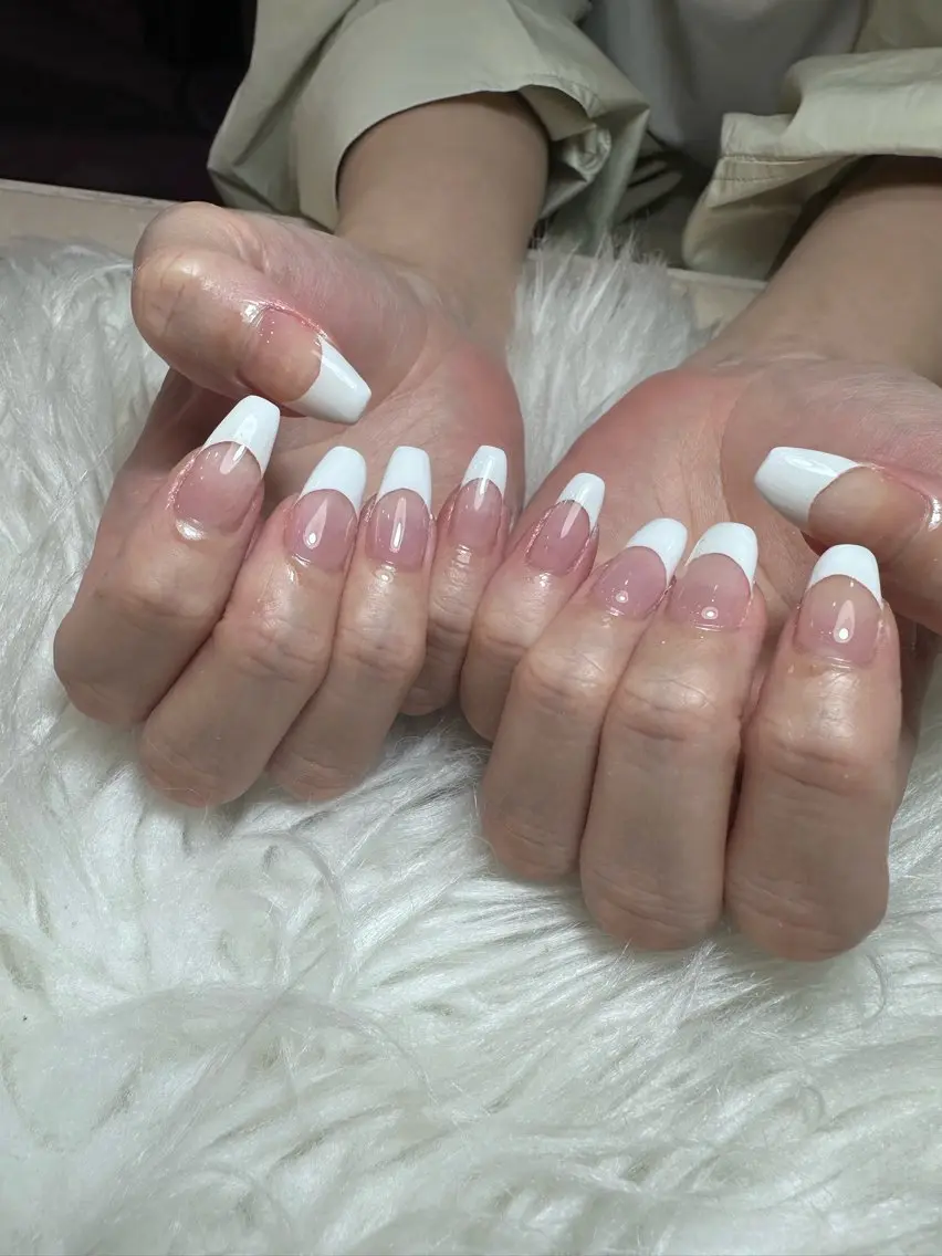 ネイル フレンチネイル ハンドネイル 三隅 梨音のネイルデザイン