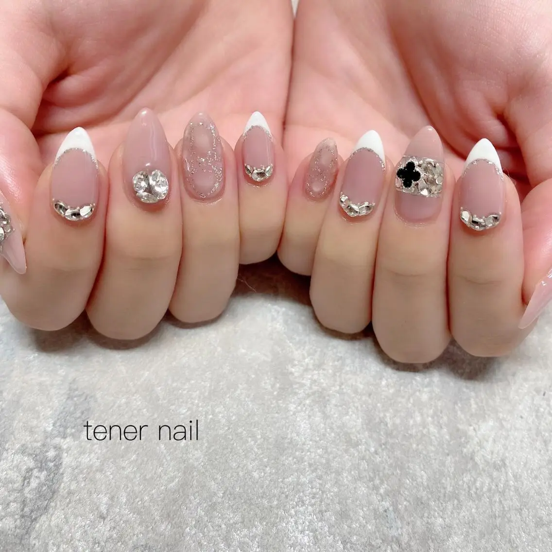 ネイル フレンチネイル キラキラネイル テネルネイル tener nailのネイルデザイン