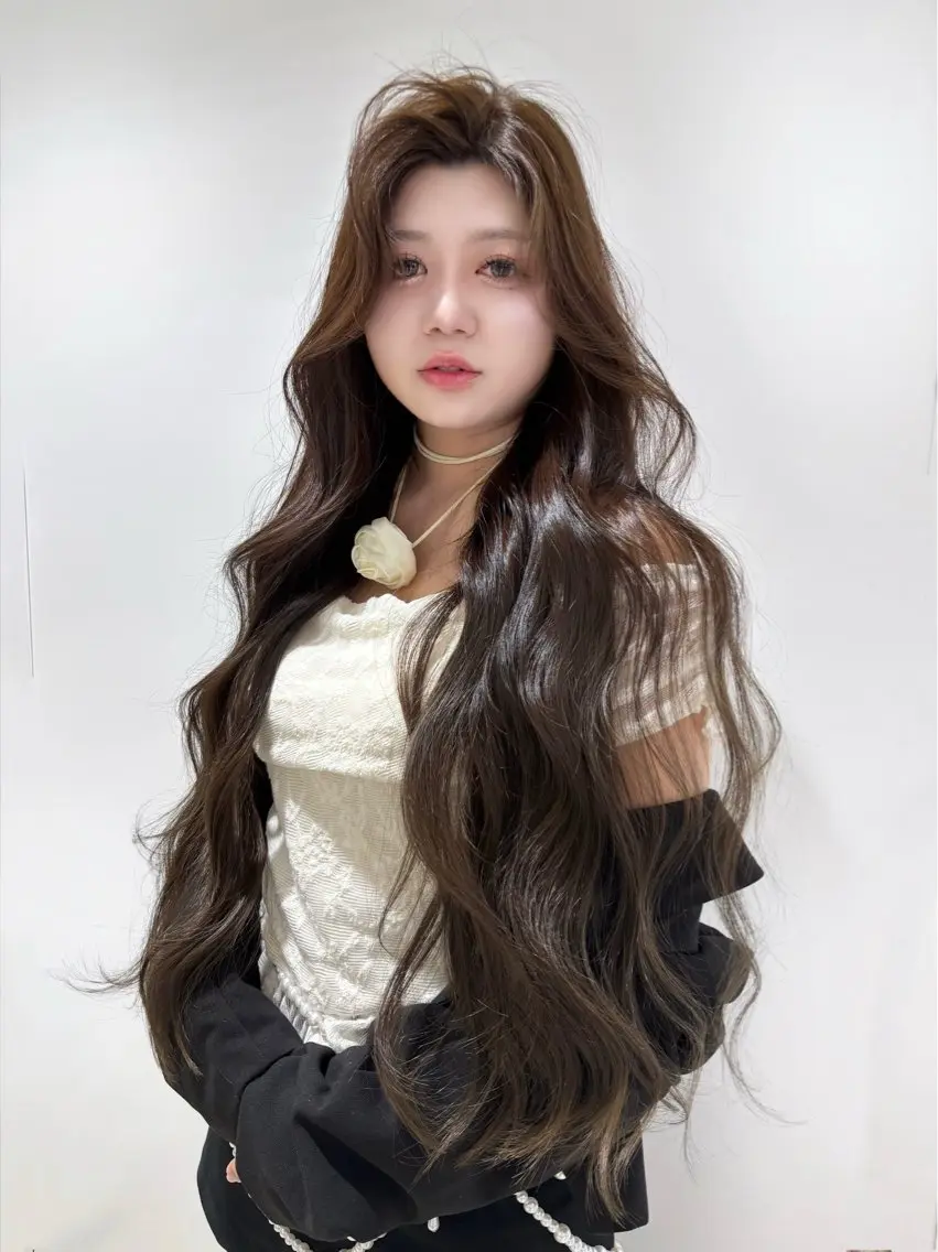 𝒄𝒐𝒍𝒐𝒓 𝒎𝒐𝒅𝒆𝒍 💎【韓国／ワンホン(ワンカラーのみ、​〜​胸下ロング料金込み)】の写真