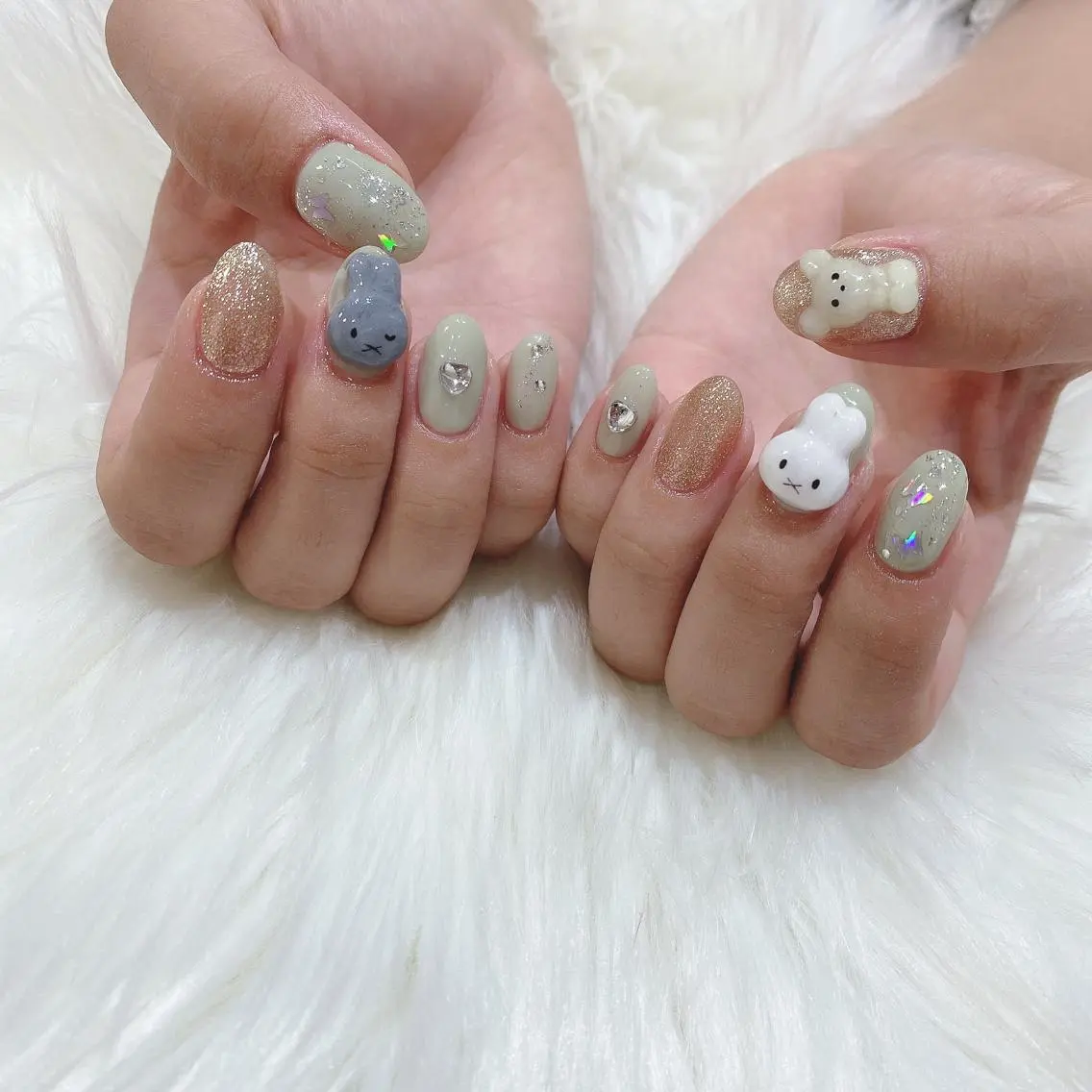 ネイル ハンドネイル 西岡 杏のネイルデザイン