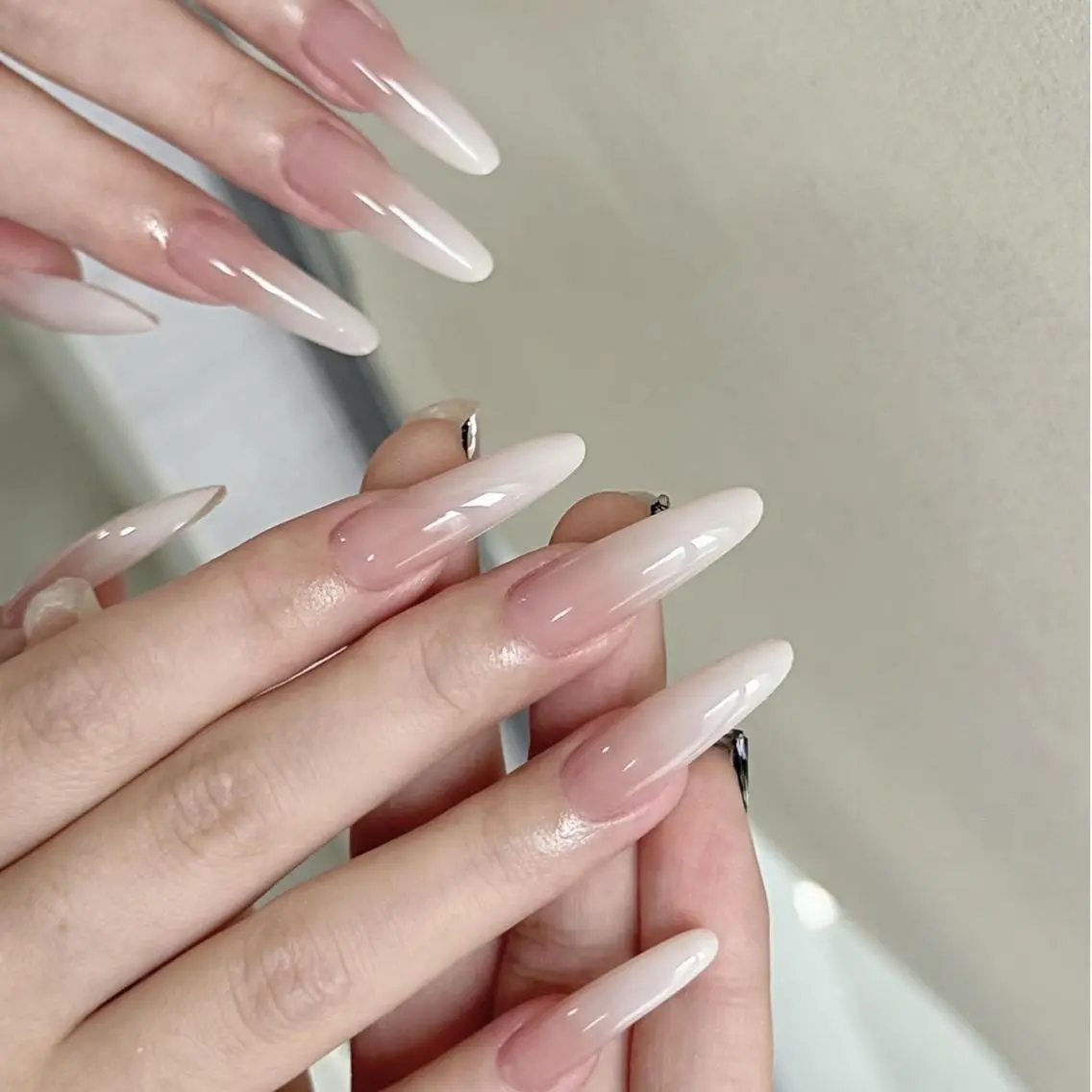 ネイル 🍑長さだし ワンホン💅モモコのネイルデザイン