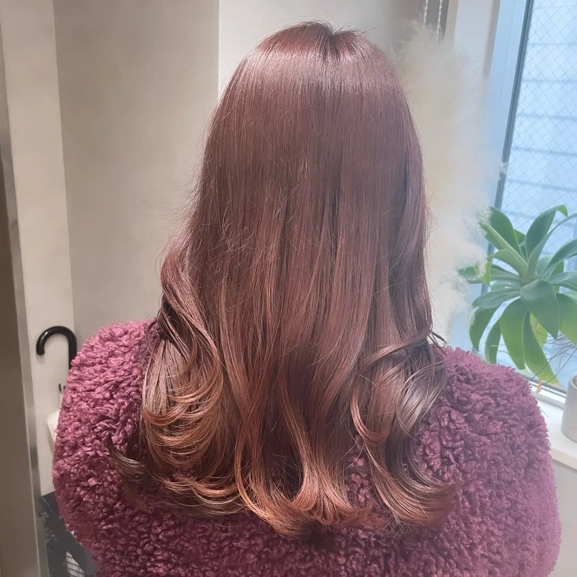 セミロング カラー ブリーチ レッドカラー Rui/透明感カラー 暖色/レイヤーカットのヘアスタイル