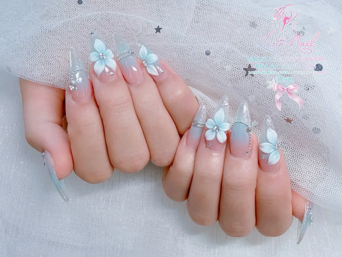 セミロング ハンドネイル Linanail Nambaのネイルデザイン