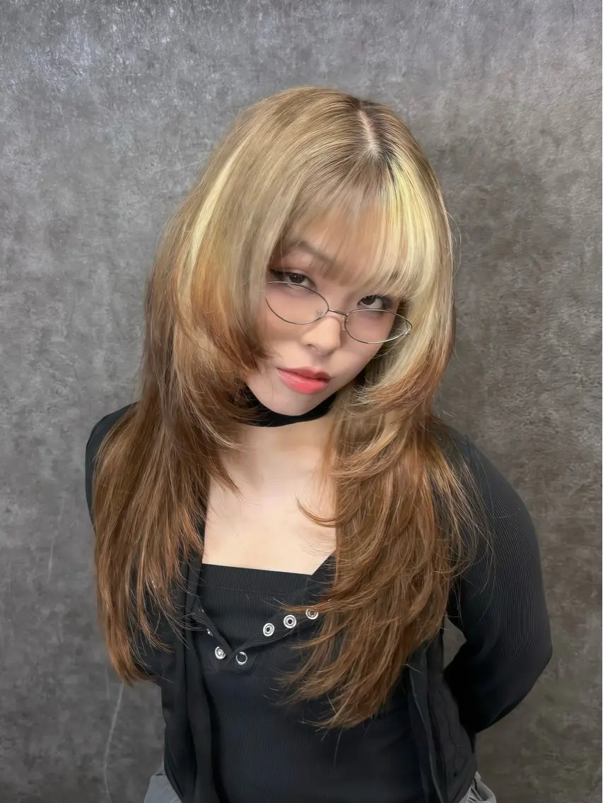 ロング カラー プルエクステ ブリーチ ケアブリーチ デザインカラー エクステ manabuデザイン カラー/ハイトーンのヘアスタイル