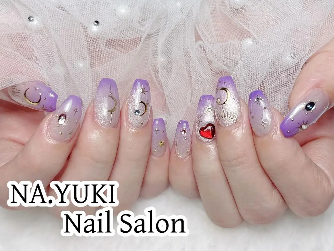 ネイル ジェルネイル ガーリー グラデーション マグネットネイル ミディアムネイル 石村 紗季のネイルデザイン