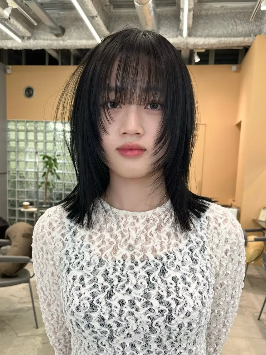 ミディアム JUURI- Shionのヘアスタイル
