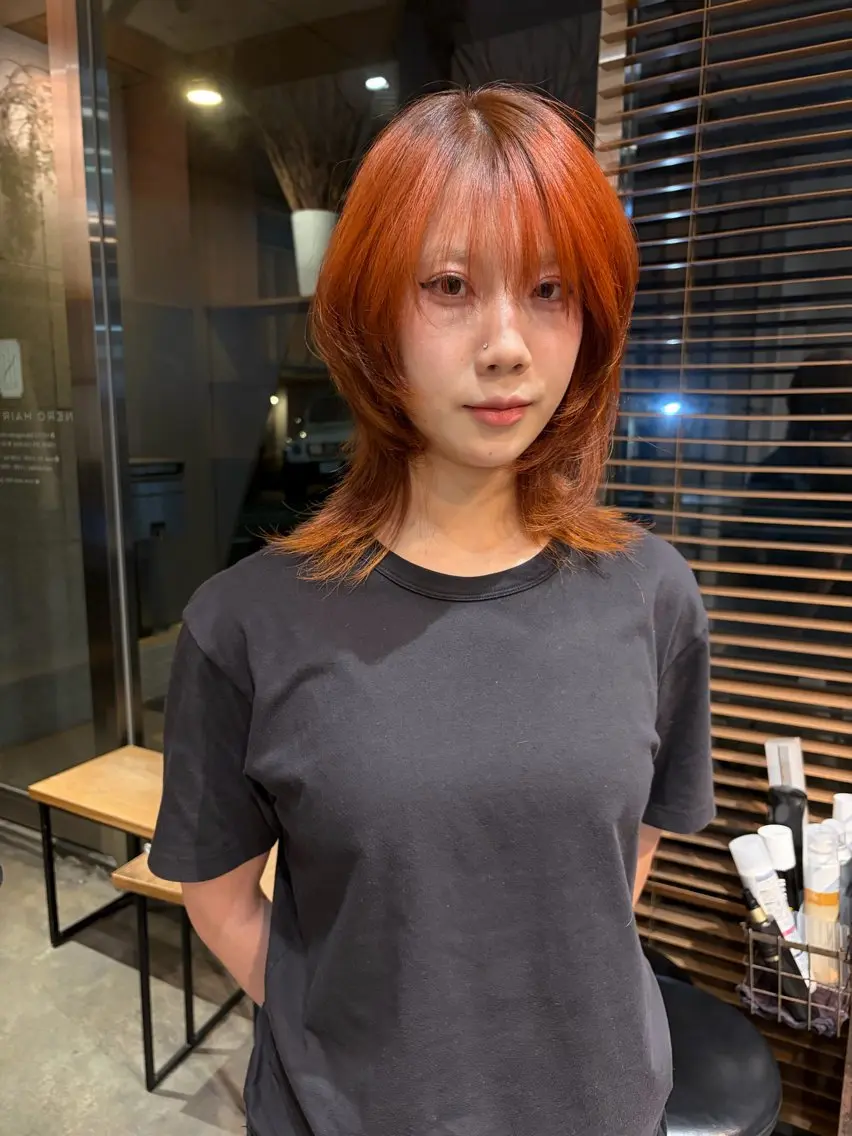 ミディアム カット ヘアカラー レイヤーカット NERO加藤木麻彩のヘアスタイル