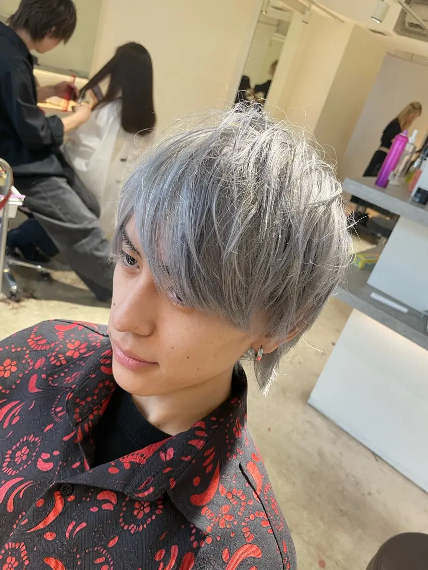 ショート メンズ メンズブリーチ アッシュ ✨髪のソムリエ✨ 岩川和生のヘアスタイル
