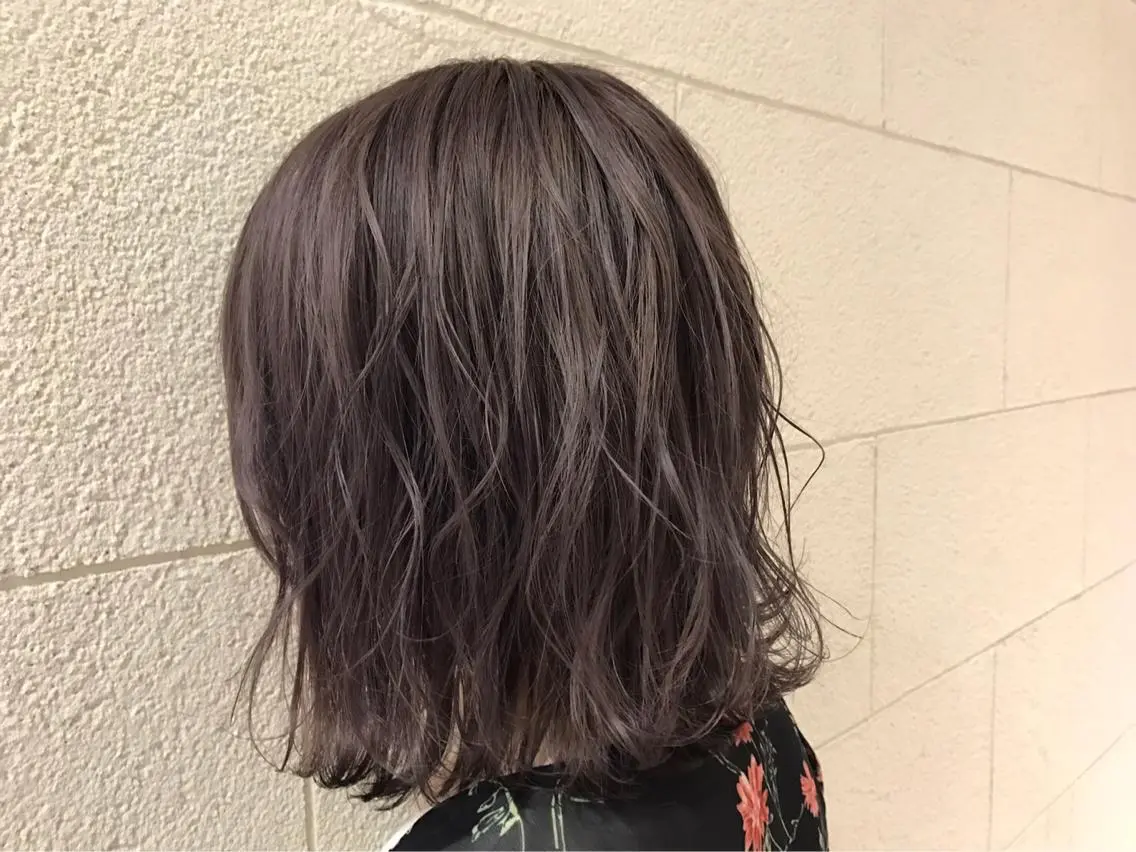 カラー 野上 綾香のヘアスタイル