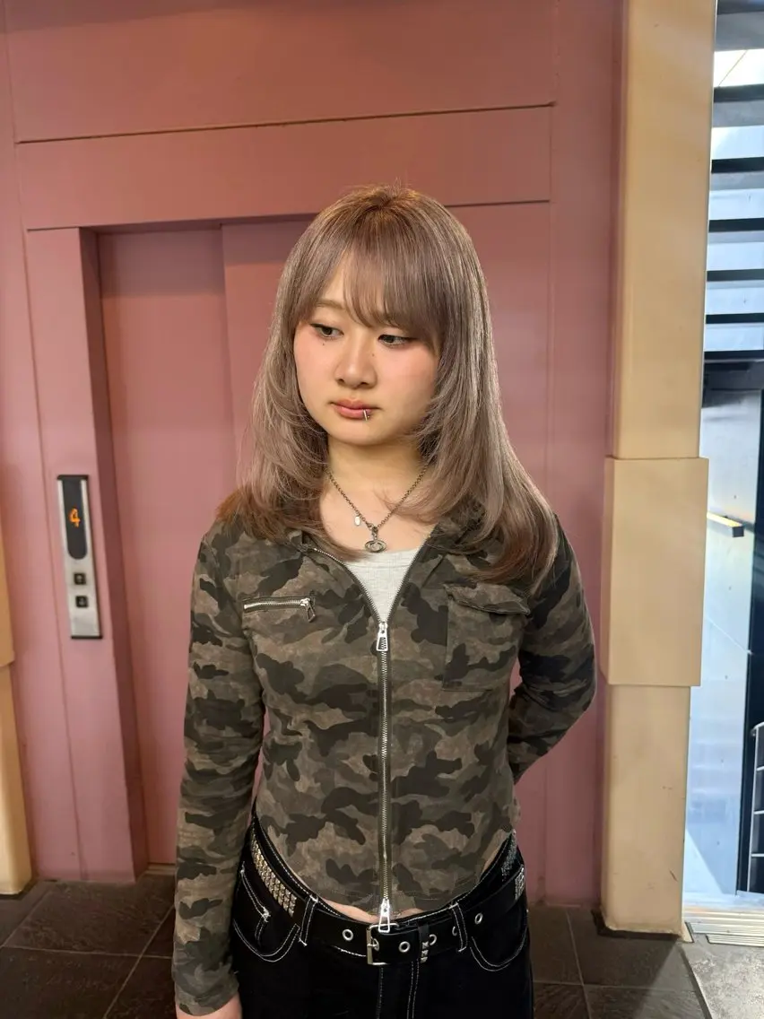 ミディアム 透明感color🩵 MAYUKAのヘアスタイル