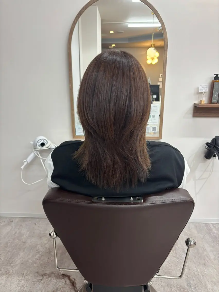 ミディアム 顔周りカット レイヤーカット ウルフカット ウルフレイヤー 椎名 紗愛のヘアスタイル
