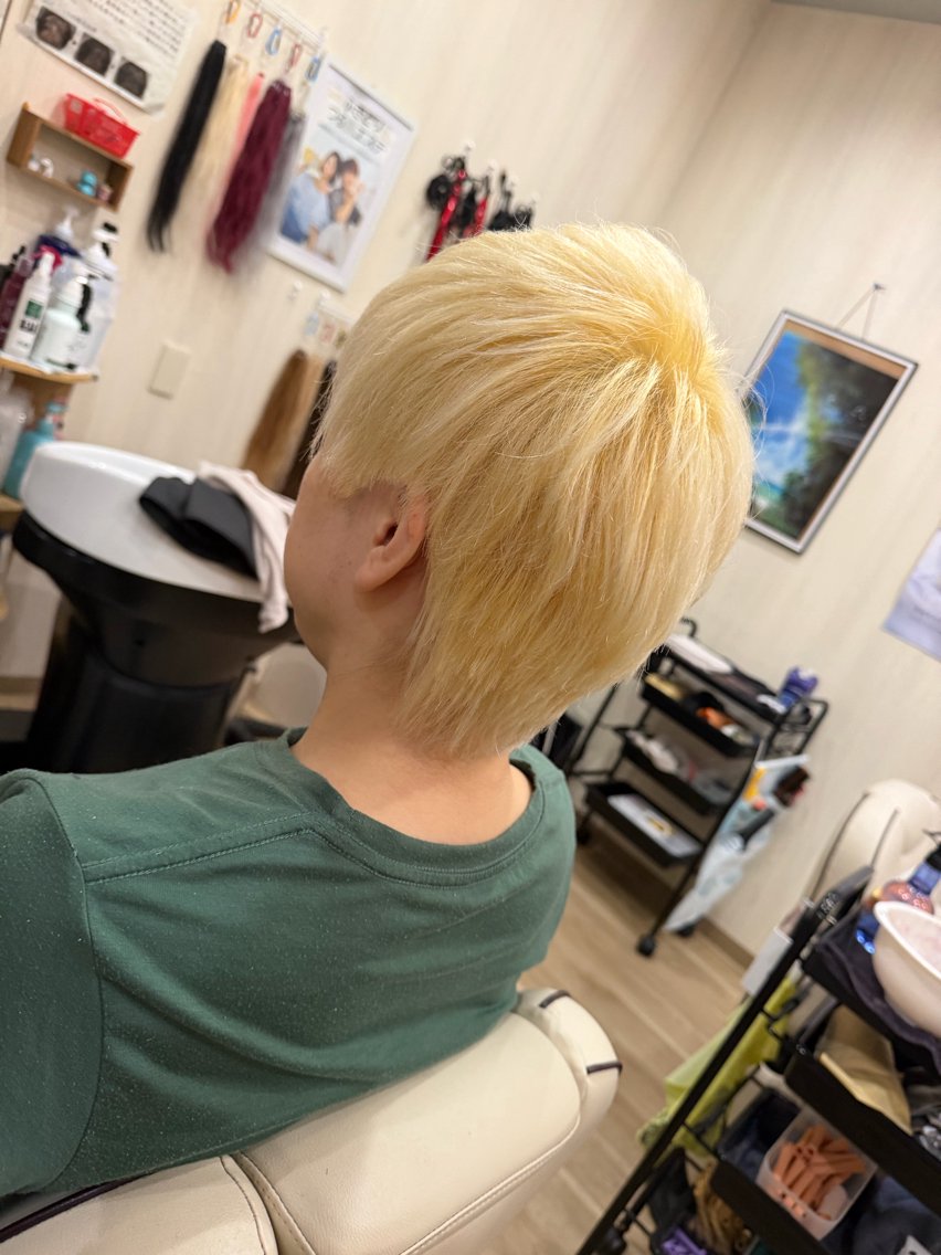 ショート カラー ショートヘア 崎口 幸人のヘアスタイル