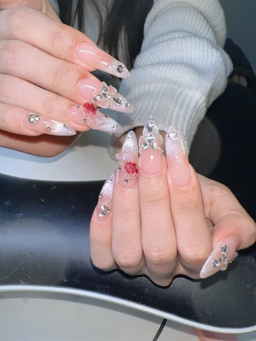 ネイル ハンドネイル Lee Nailsのネイルデザイン
