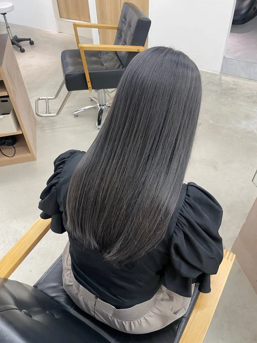 ロング カラー vince hinataのヘアスタイル