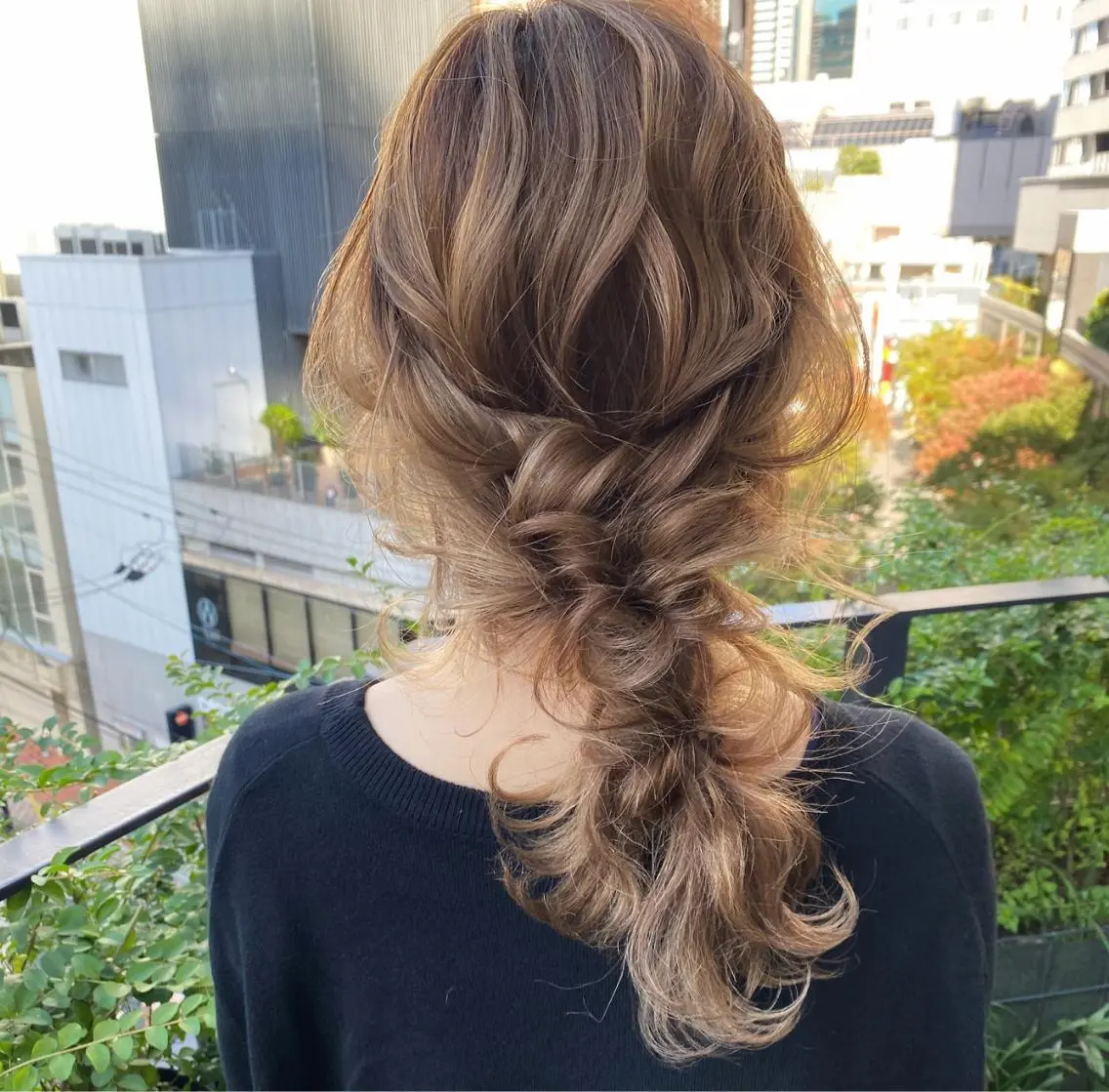 セミロング カラー パーマ ヘアアレンジ メンズ キッズ ネイル マツエク・マツパ ヘアセット ハイライト、レイヤー カット/西梅田/中西のヘアスタイル