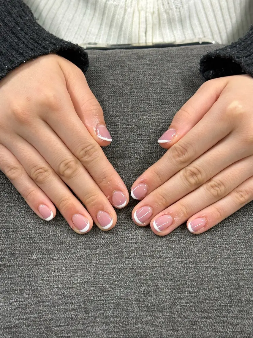ネイル フレンチネイル あゆみ 💅🏻のネイルデザイン