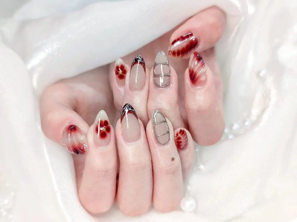 ネイル チークネイル 成人式 長さ出し フラッシュネイル フレンチネイル Chouette Nailのネイルデザイン