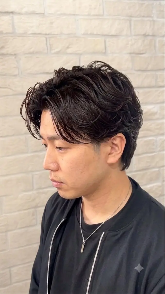 ミディアム メンズ 【メンズ特化】セン ターパート/保坂太一のヘアスタイル