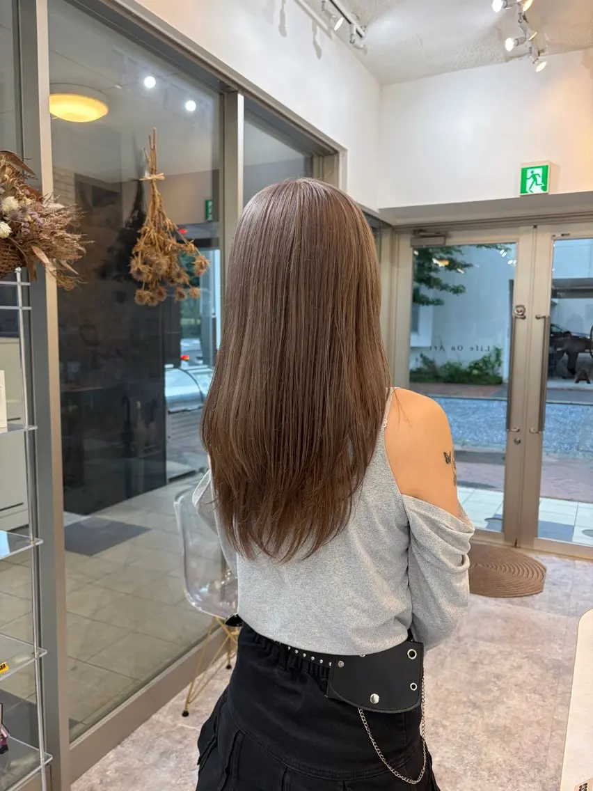 カラー ベージュカラー 透明感カラー グレージュ ヘアカラー LOA Ririのヘアスタイル