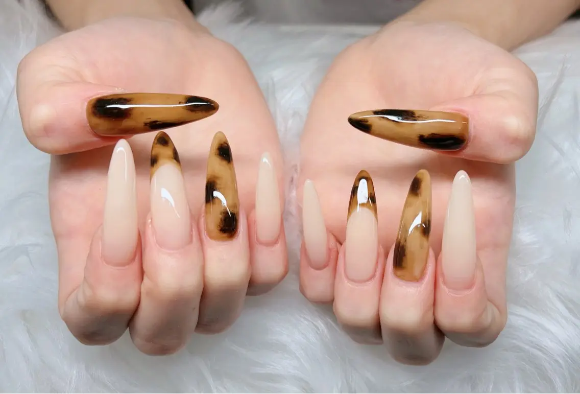 ネイル 長さ出し フレンチネイル グラデーション キラキラネイル 韓国ネイル NAMU NAILS💞のネイルデザイン