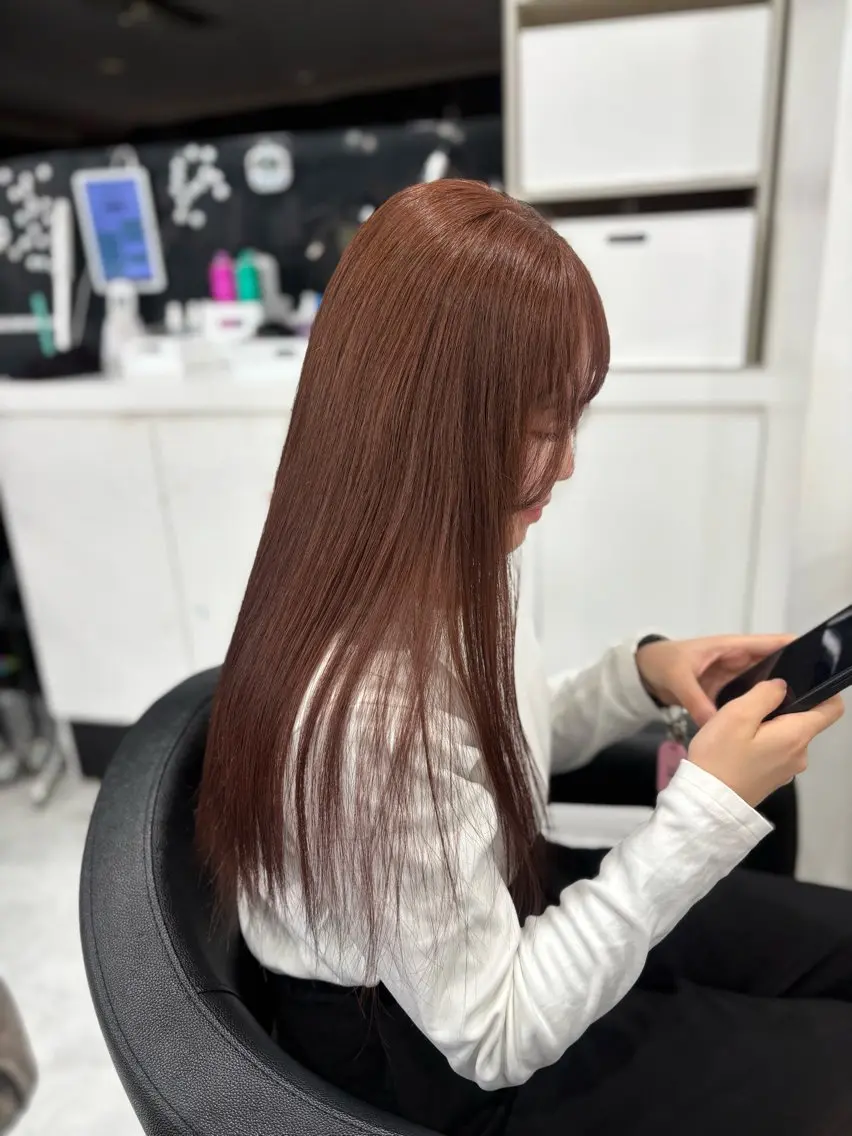 ロング ヘアカラー トリートメント ヘアセット 赤髪/ワインレッド/ 韓国系 まなかのヘアスタイル