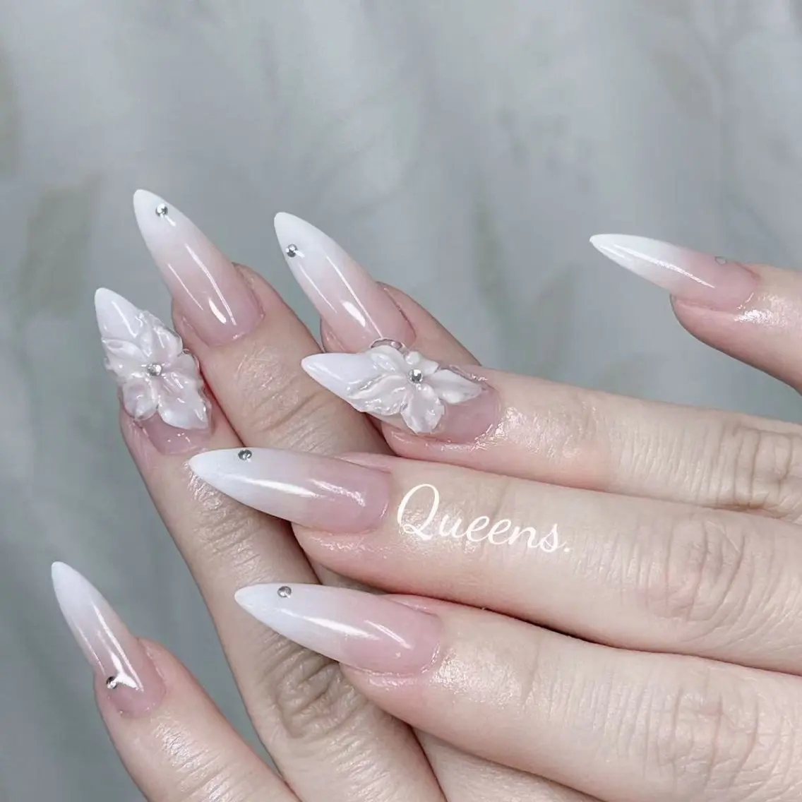 ネイル クリアネイル ジェルネイル マグネットネイル 持ち込み パラジェル ハンドネイル Queens 榊 まおのネイルデザイン