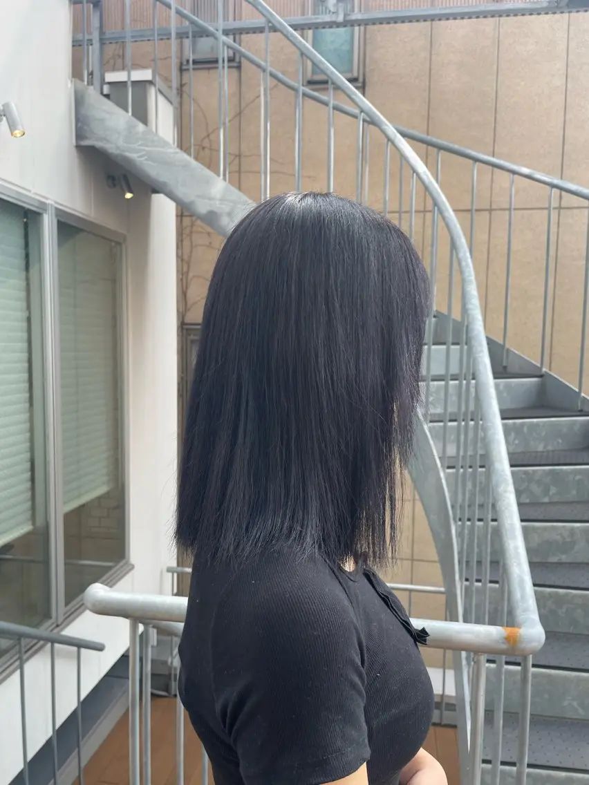 ミディアム カラー 松井 悠希のヘアスタイル