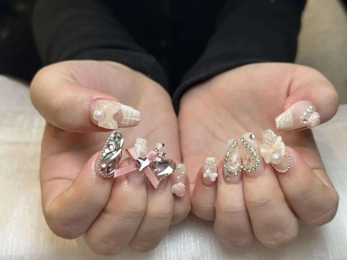 ネイル グラデーション キラキラネイル ワンカラーネイル 冬ネイル Jenn Nail Salonのネイルデザイン