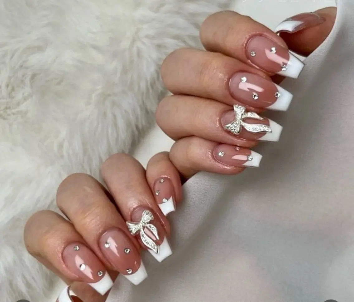 ネイル フレンチネイル ジェルネイル 韓国ネイル マグネットネイル マグネットフレンチ akina nailsのネイルデザイン