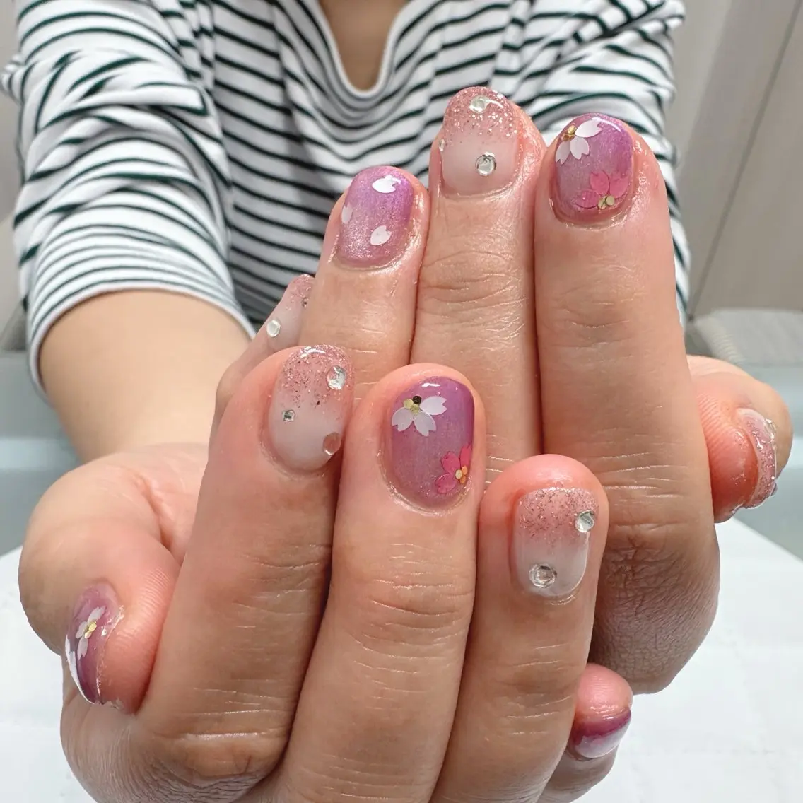 ネイル 桜ネイル ハンドネイル ネイルサロン KURIKINDIのネイルデザイン