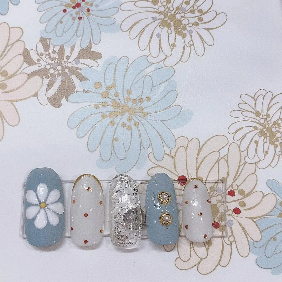 ネイル ☁️BLITZ 🎀笠原雪音🎀のネイルデザイン