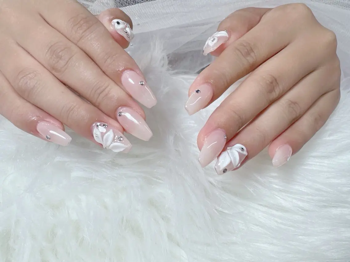 ネイル ブルー フットネイル フレンチネイル 韓国ネイル マグネットネイル ハンドネイル Hara Nail 【持ち込みOK】のネイルデザイン