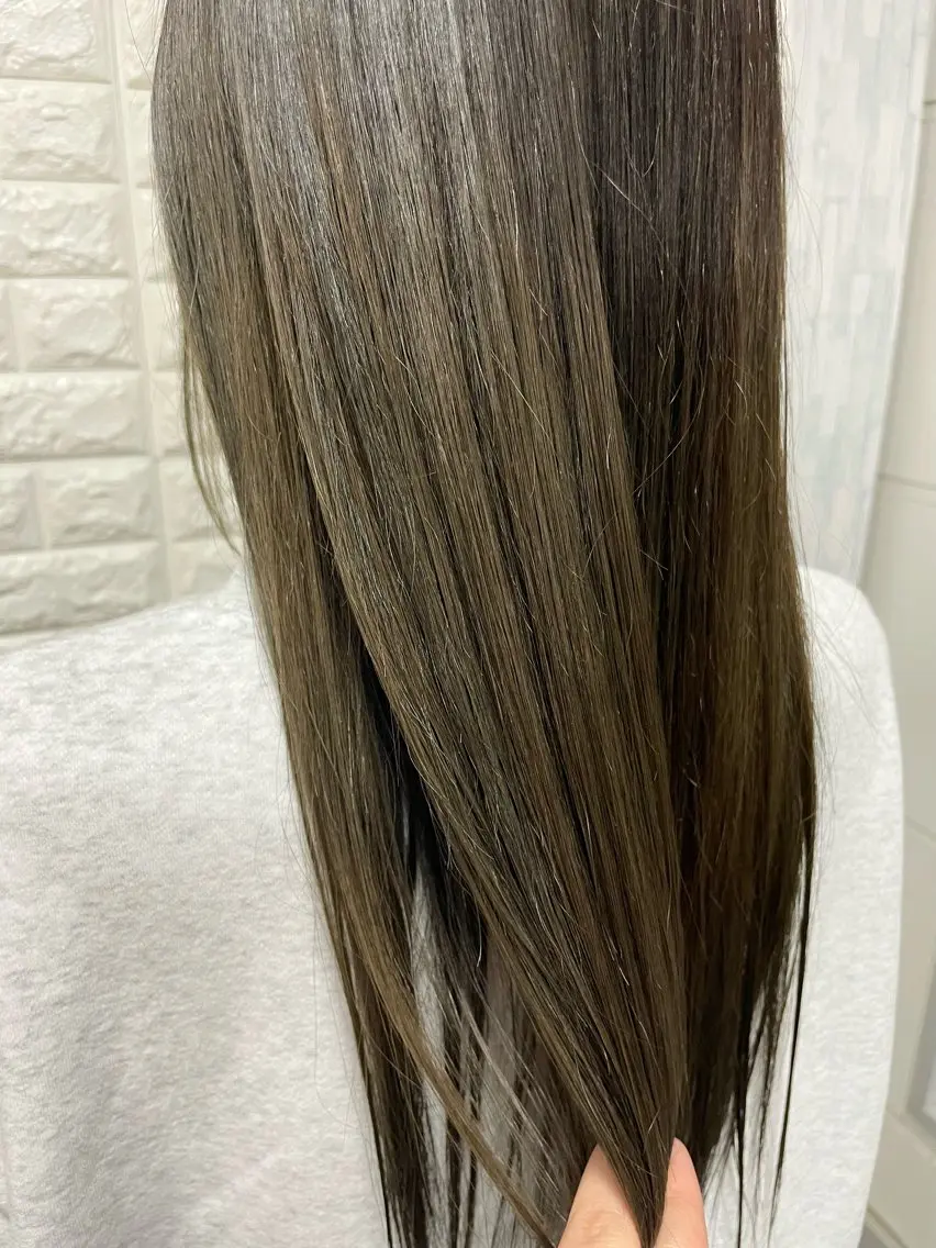 カラー 中山 千優のヘアスタイル