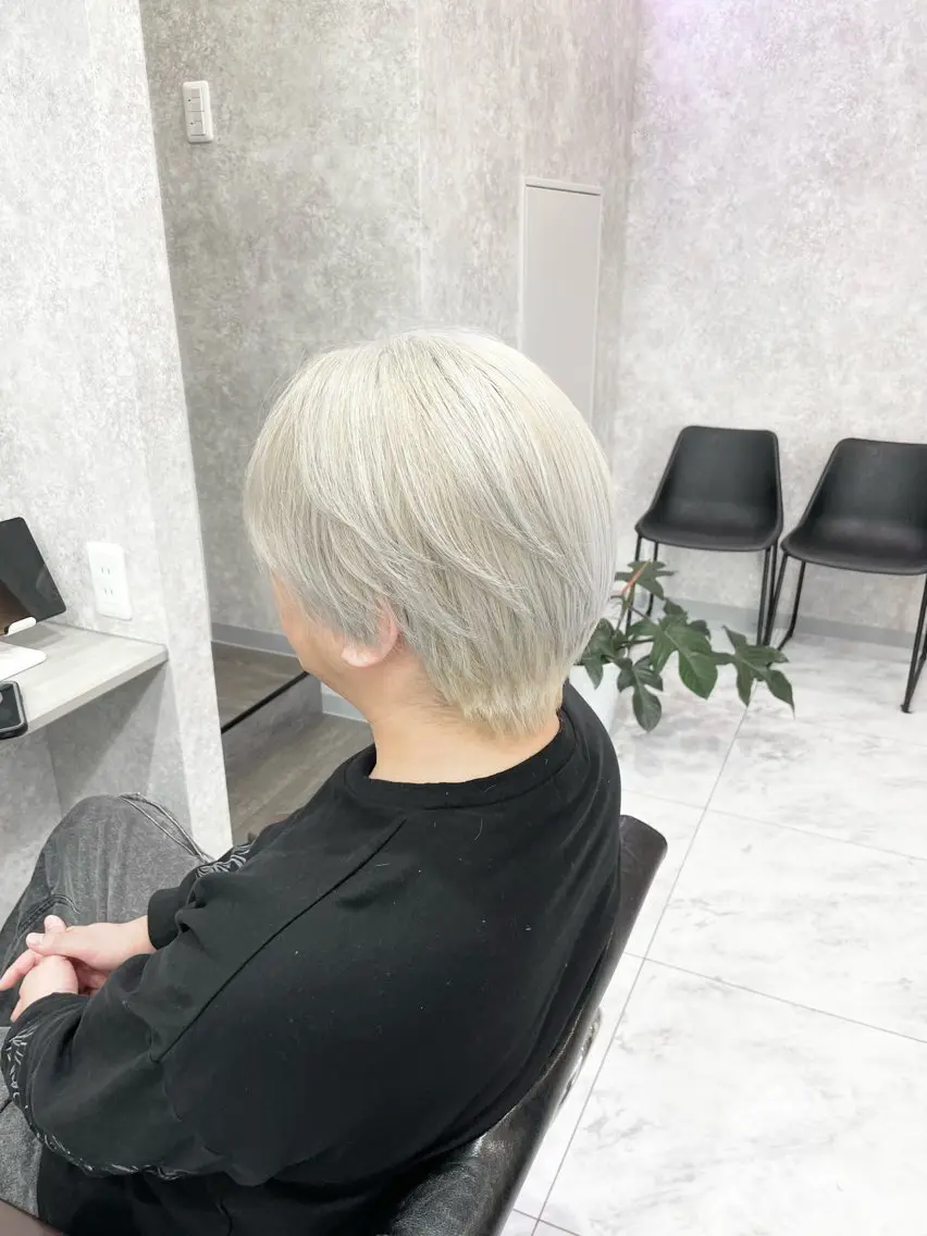 ショート 🦋ハイトーン🦋 石山 希理🦋のヘアスタイル