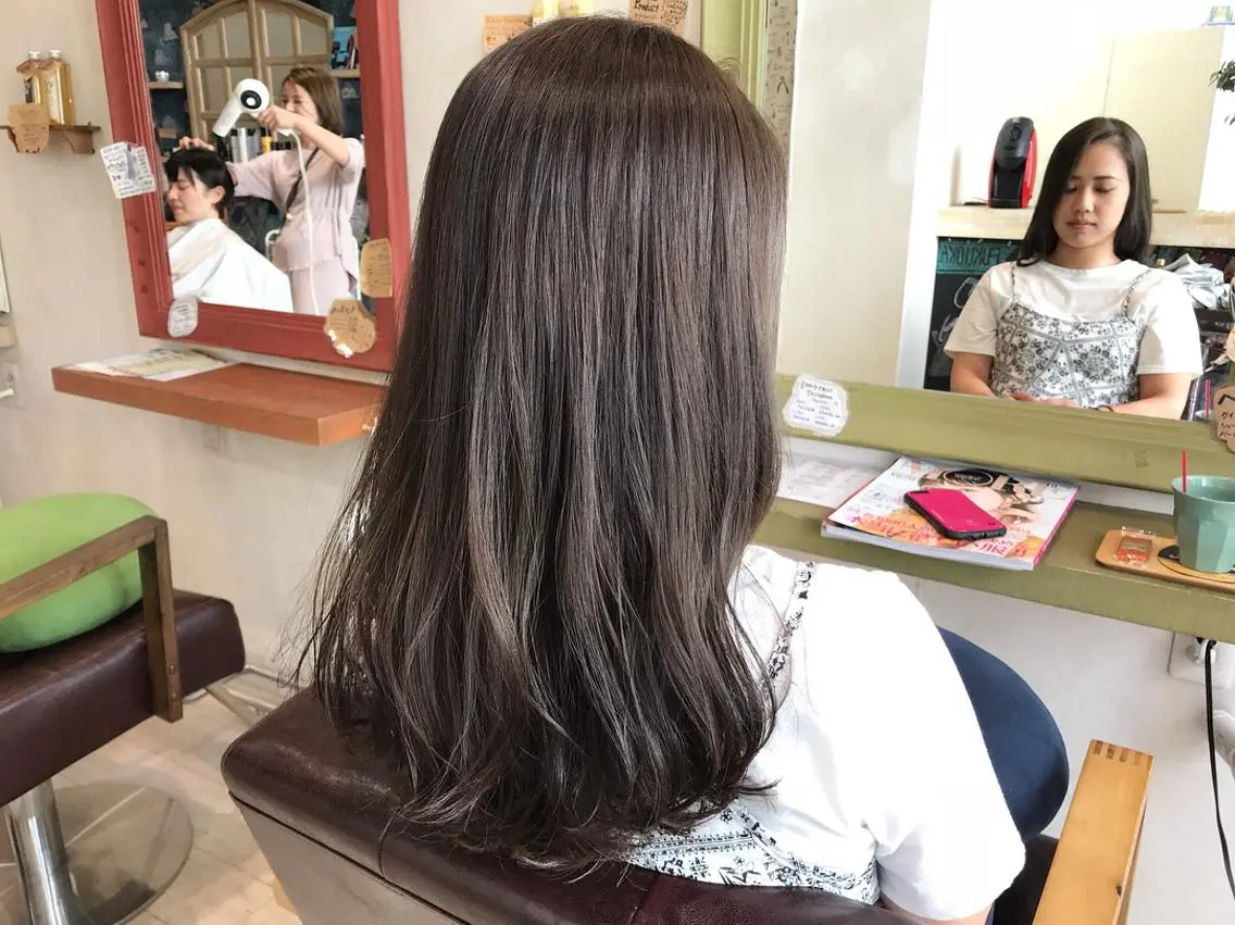 セミロング カラー ダークグレー ダークグレージュ グレージュ メンズ指名多数!! 田島史也のヘアスタイル