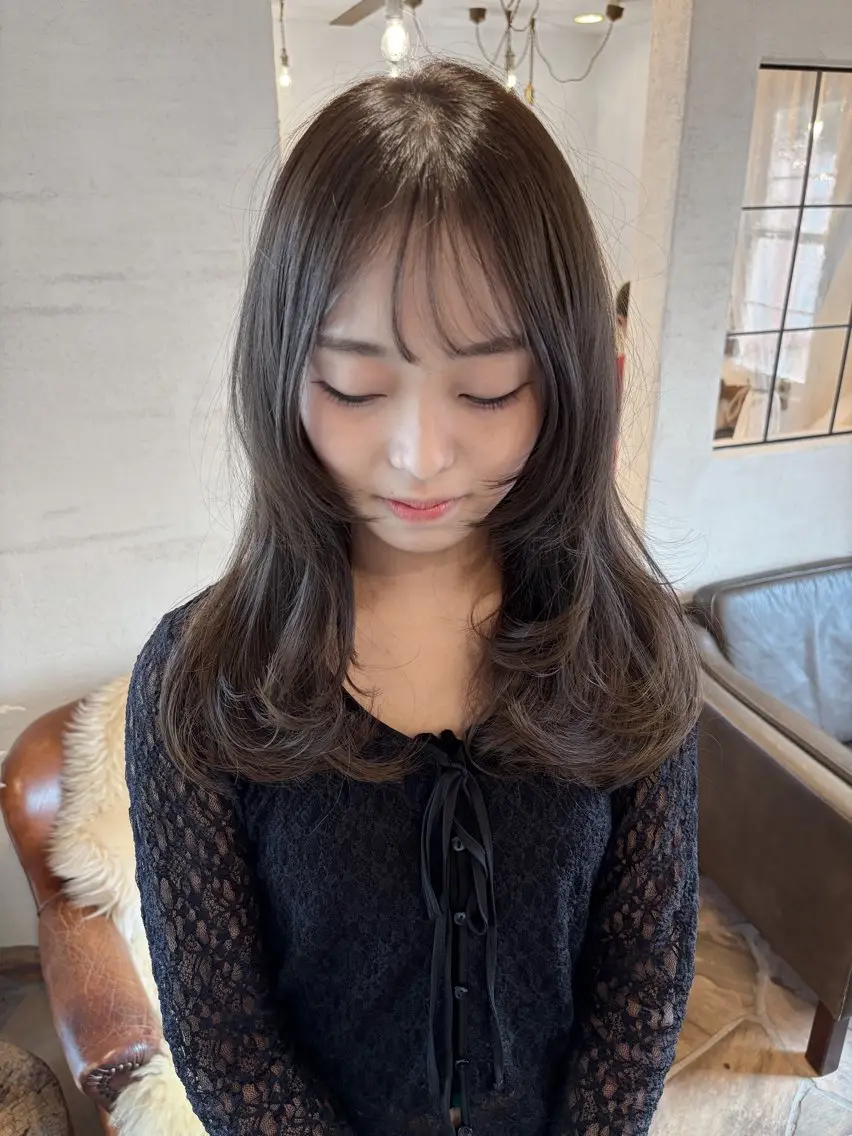 ロング カラー アッシュ ベージュカラー レイヤーカット 透明感カラー/ 相川 ひなたのヘアスタイル
