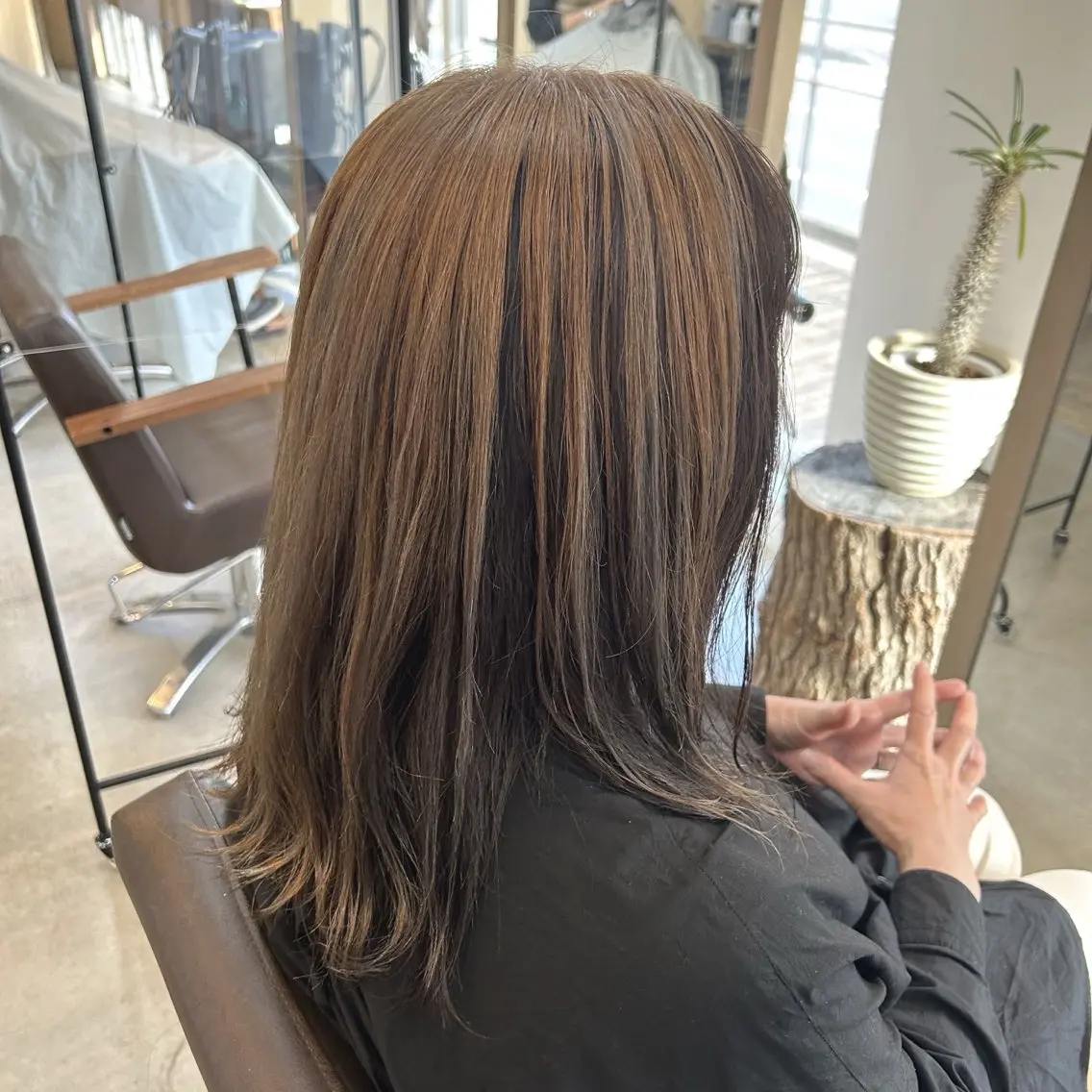 ミディアム ヘアカラー 綿貫 美雪のヘアスタイル