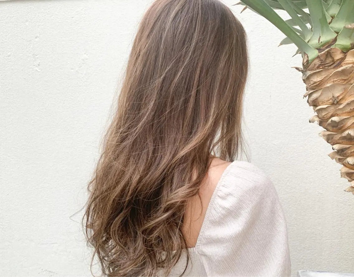 ロング カラー ヘアカラー トリートメント 林 里美のヘアスタイル