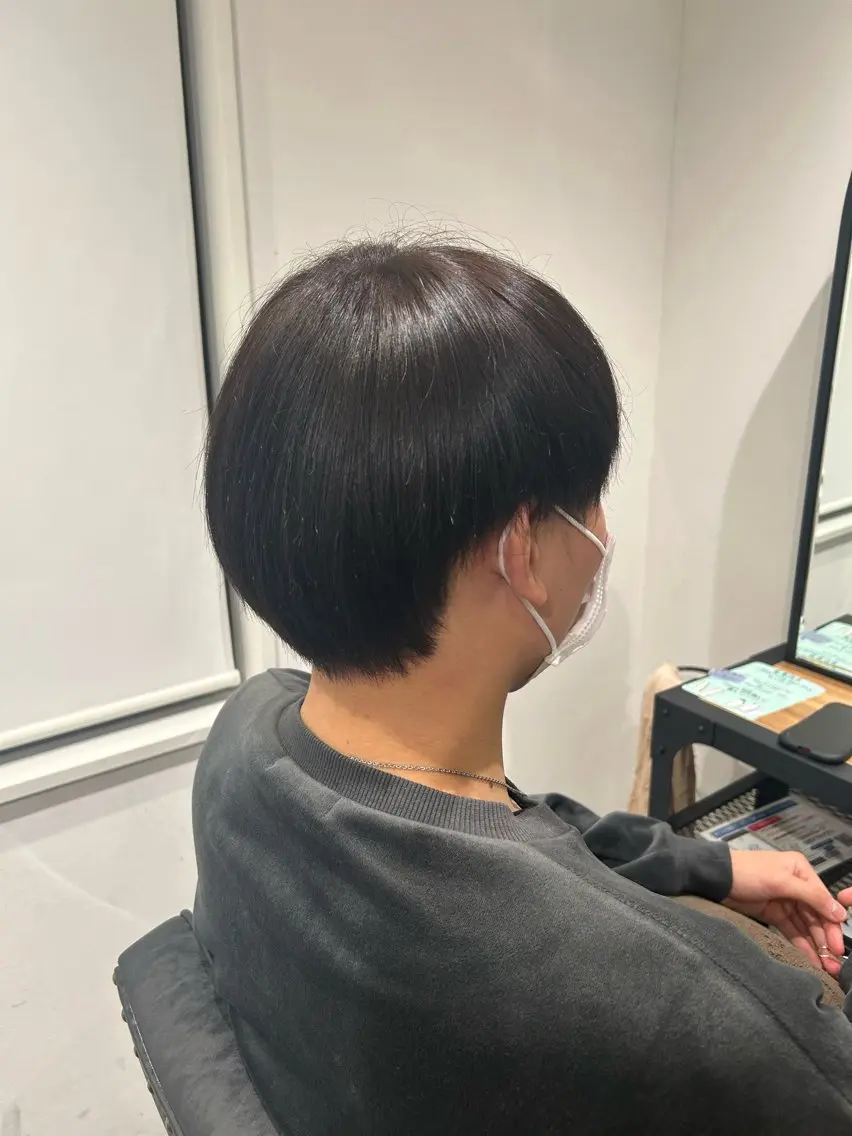 ショート カラー ヘアカラー 松尾 遥花のヘアスタイル
