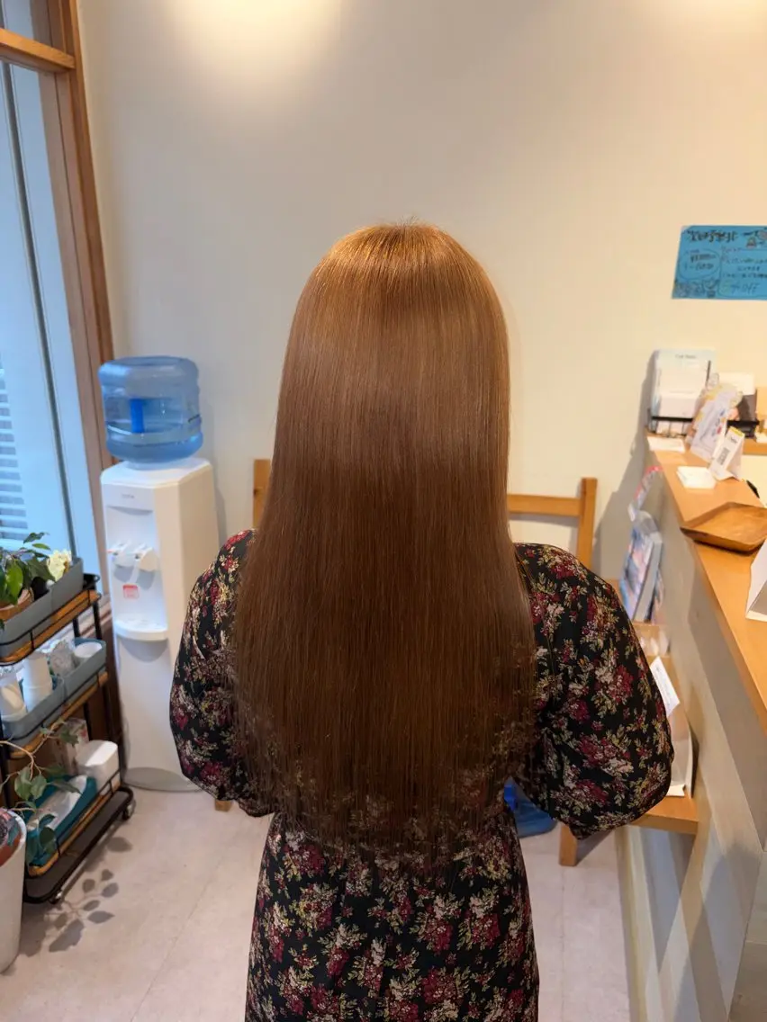 ロング カラー カット ヘアカラー トリートメント 荒井 茉凜のヘアスタイル