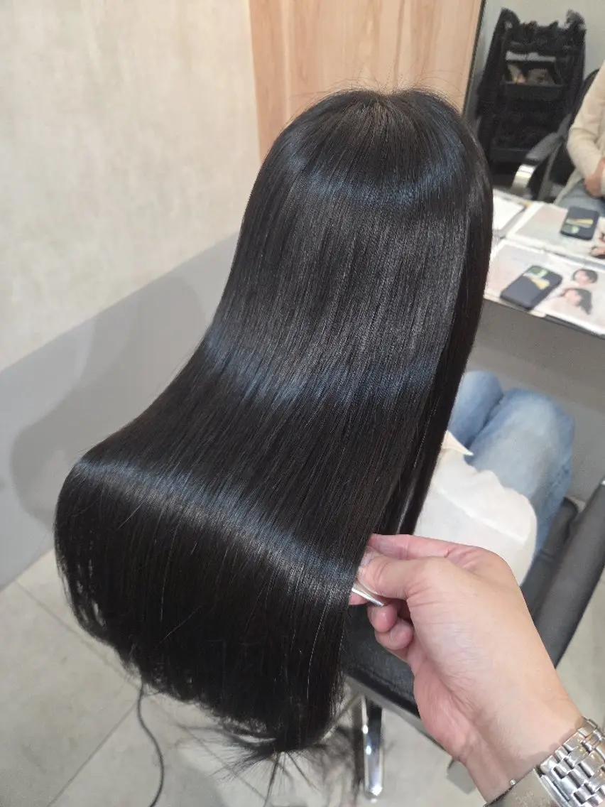 ロング 髪質改善 縮毛矯正 ioe三宮☀️ 髪質改善 梅澤健之のヘアスタイル