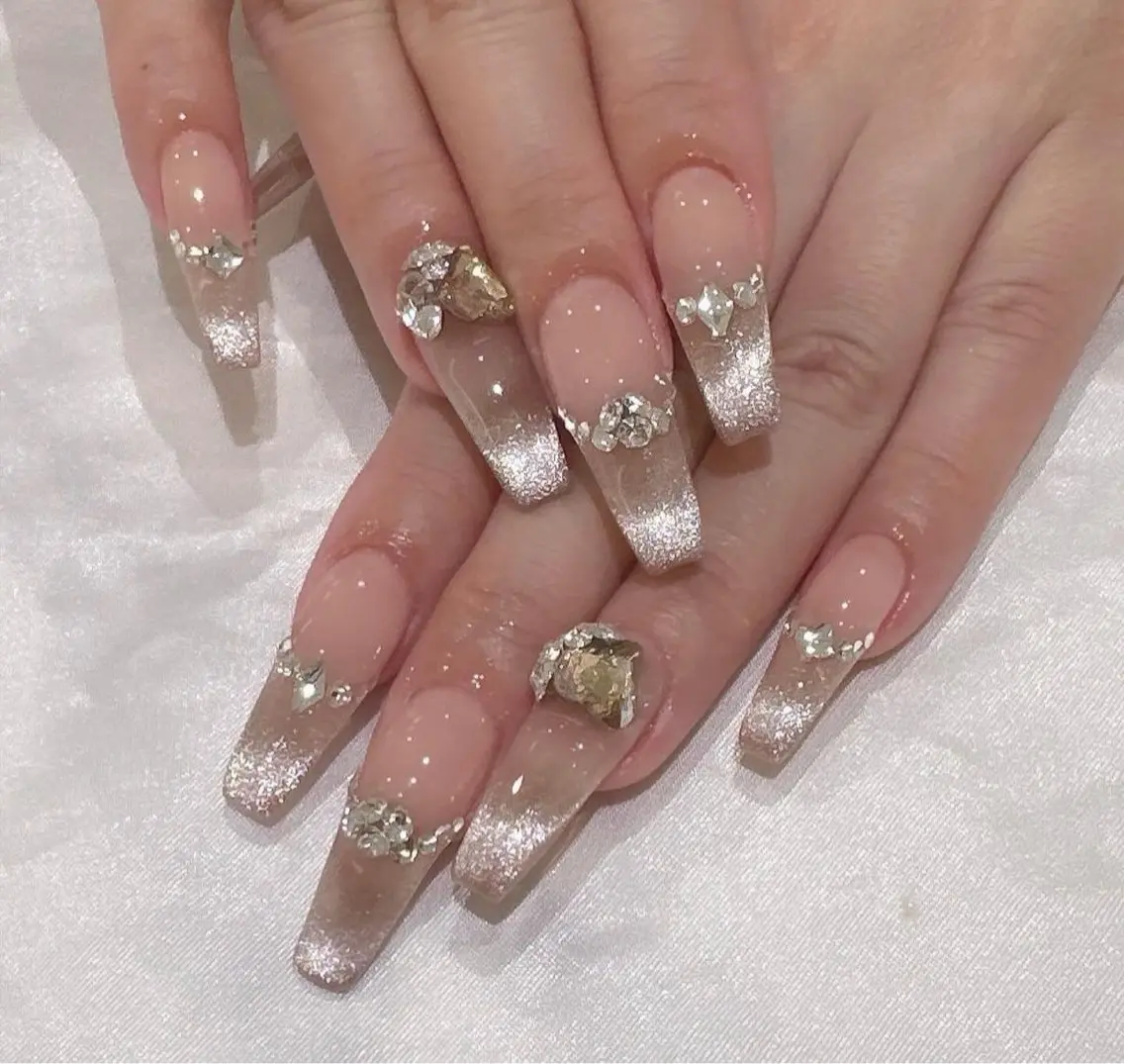 ネイル グラデーション キラキラネイル ワンカラーネイル 冬ネイル Jenn Nail Salonのネイルデザイン
