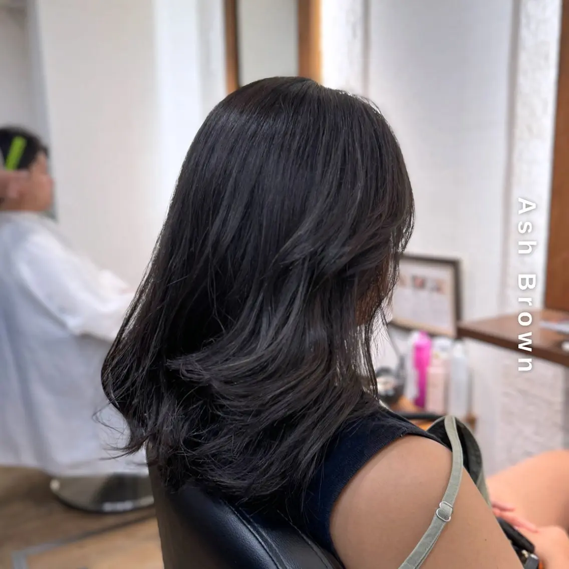 セミロング カラー アッシュ アッシュブラウン ブラウンカラー ヘアカラー トリートメント ヘアセット しんのすけ /モデルさん募集中のヘアスタイル
