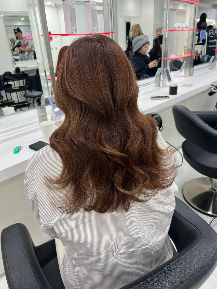 ロング カラー 透明感カラー🫧 レイヤーカットのヘアスタイル