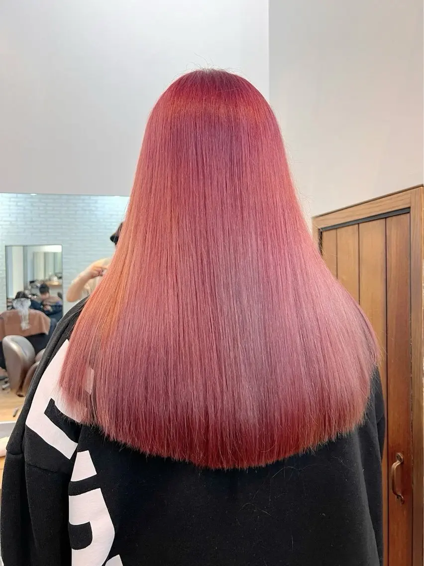 ロング カラー 堀部 梨瑠のヘアスタイル