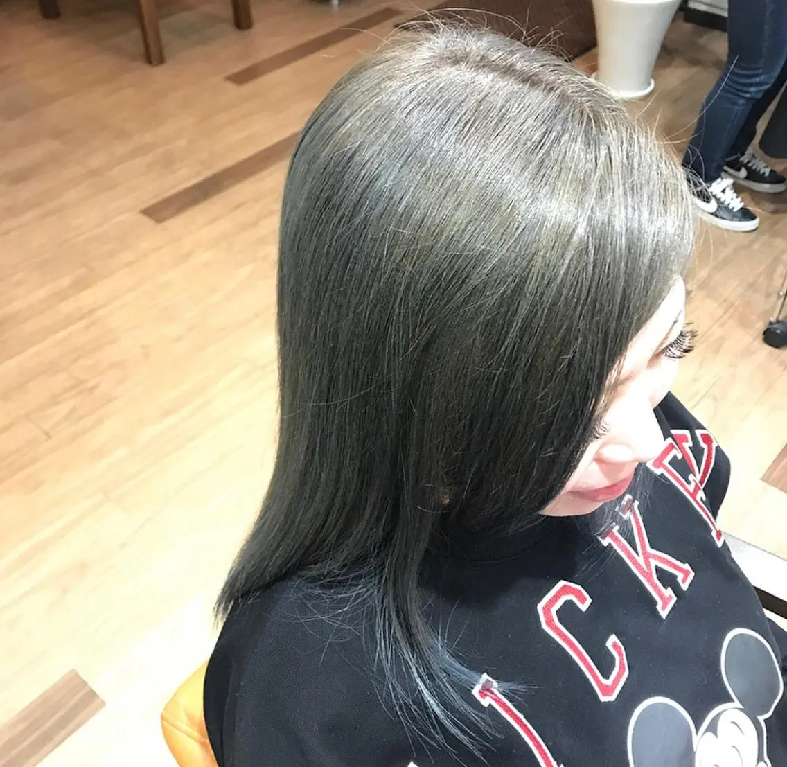 カラー 片山 霞のヘアスタイル