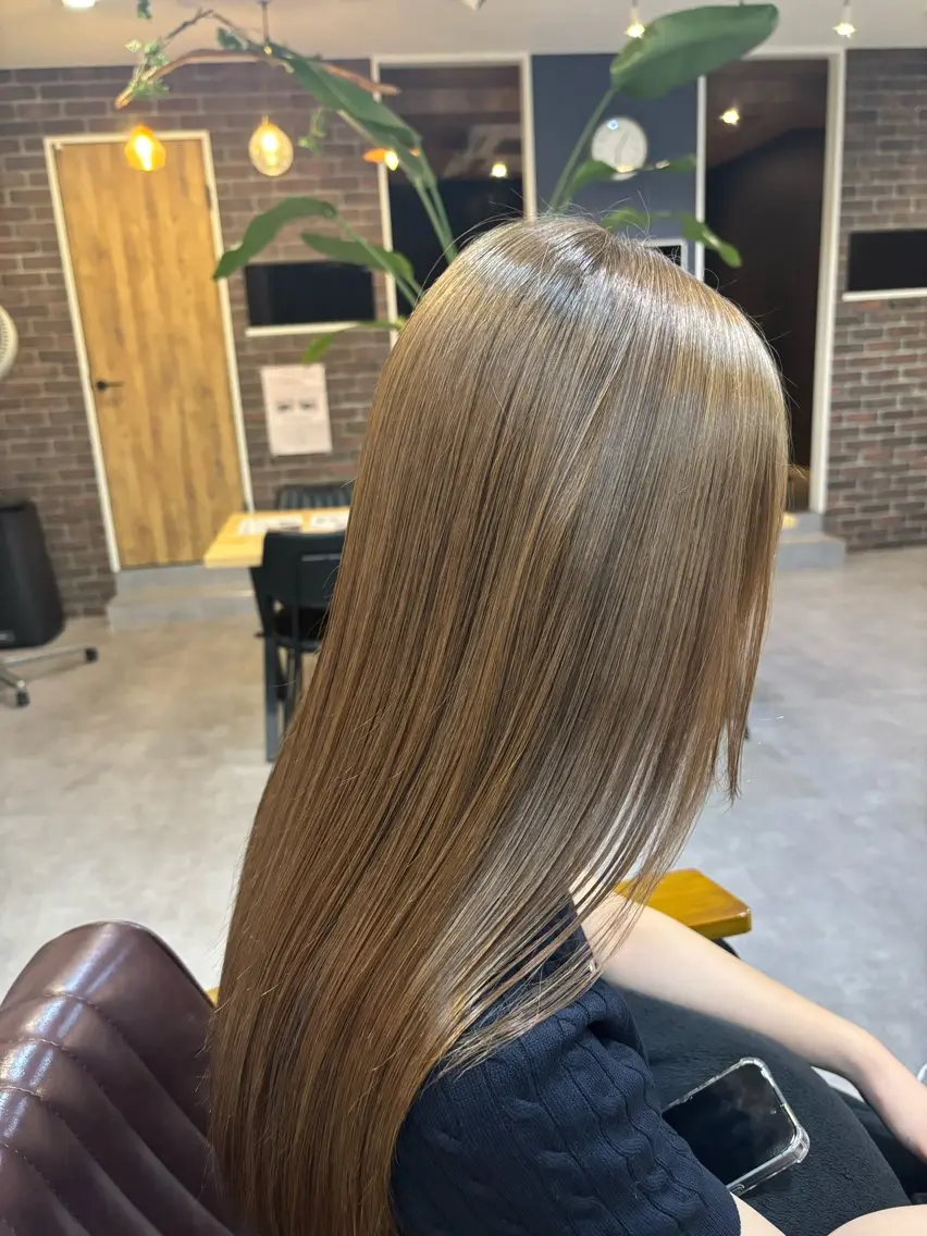 ロング カラー ヘアカラー ✨髪質改善カラー✨ ストレート☔脇田のヘアスタイル